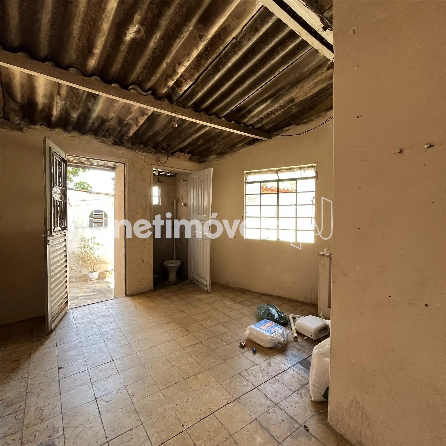 Outra sala, cozinha e banheiro/kitnet casa 1