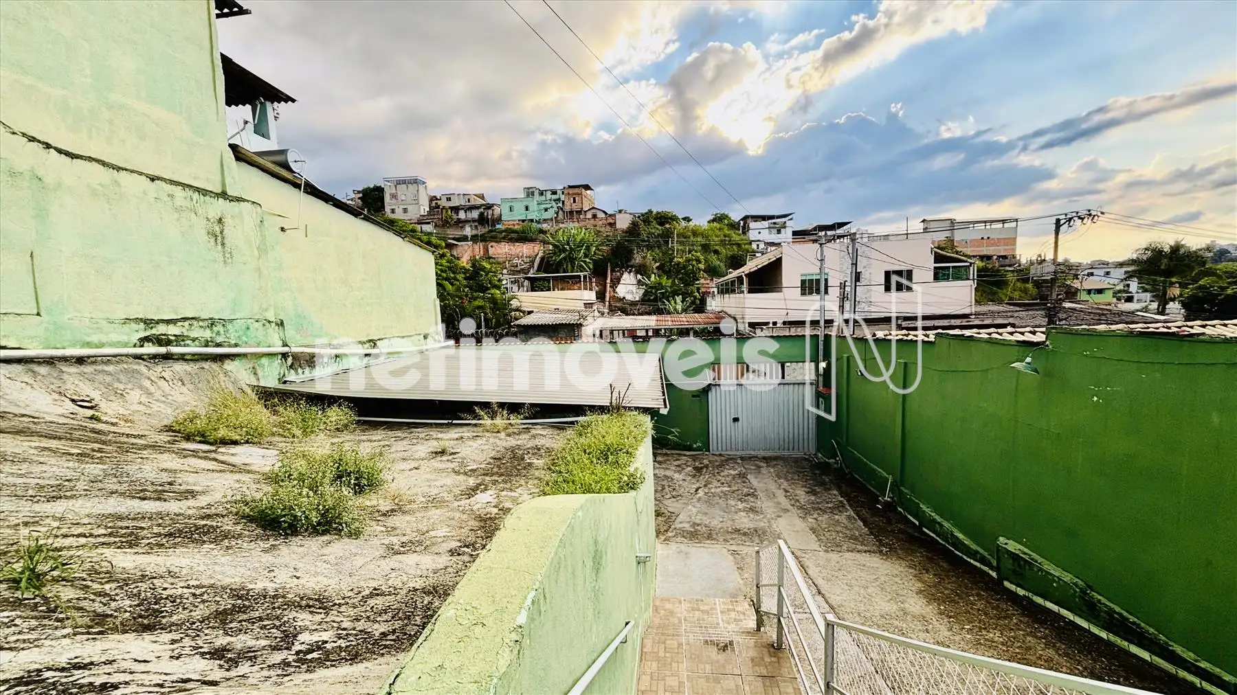 Vista parcial do quintal.