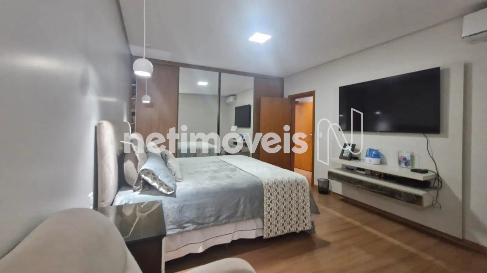 Quarto casal outro ângulo 