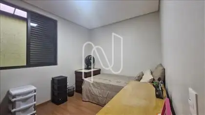 Quarto 1 outro ângulo 