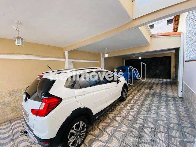 Parte da garagem coberta