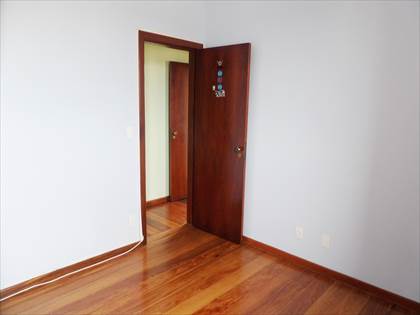 Quarto 02 outro ângulo