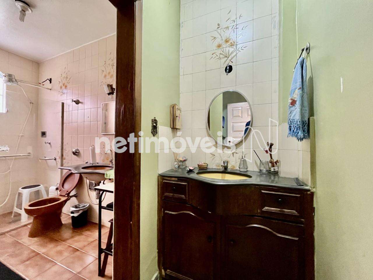 Banheiro com Lavabo, Primeiro piso