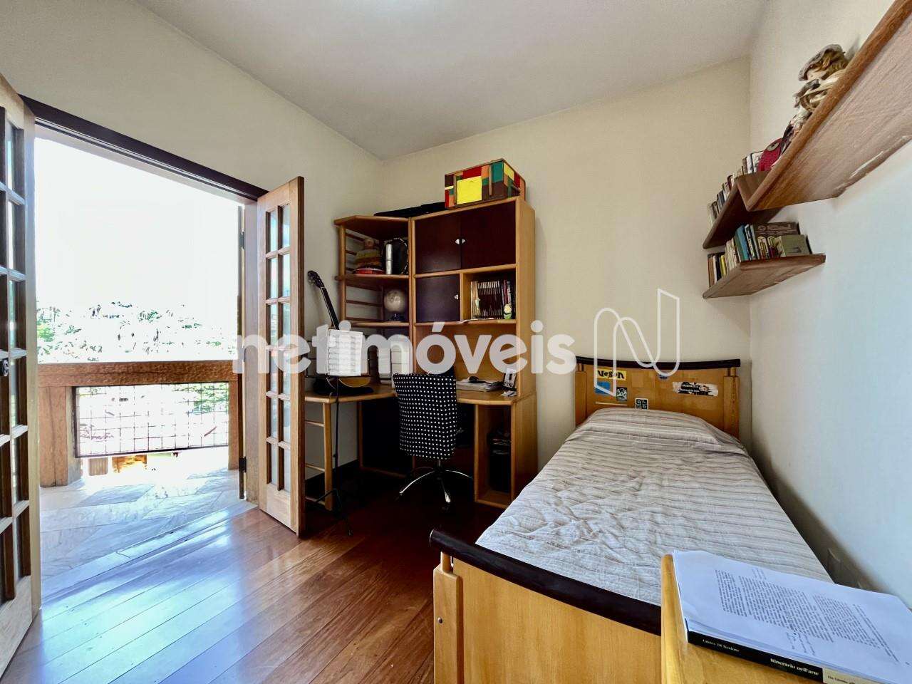 Quarto solteiro 1+ Varanda