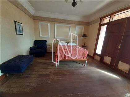 suite 4 