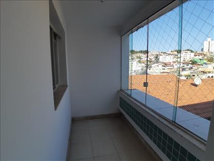 Varanda com fechamento em vidro temperado