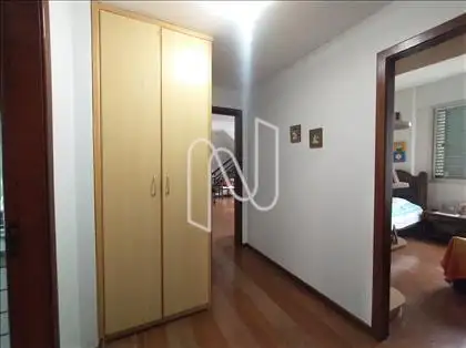 Corredor e rouparia