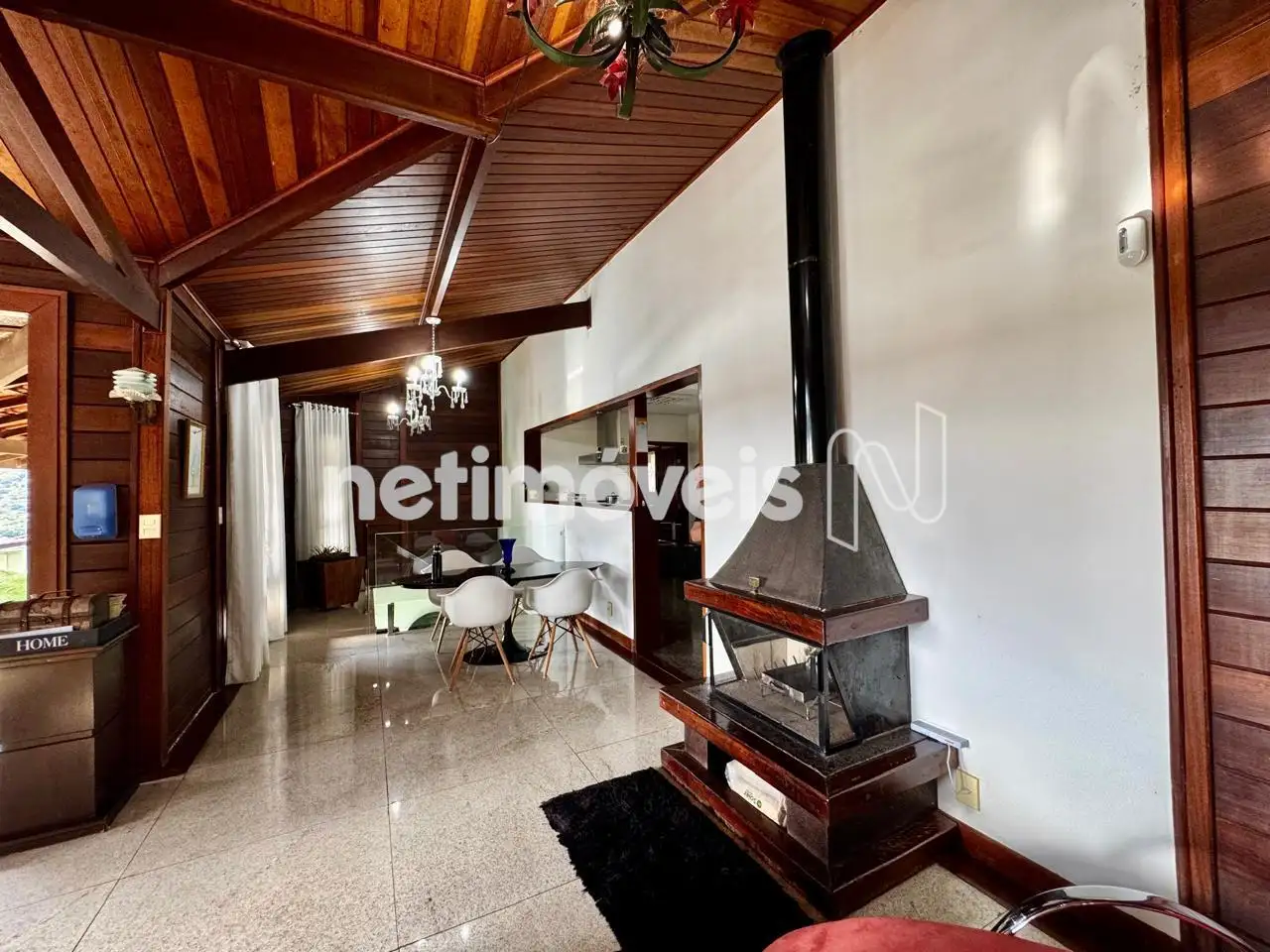 Lareira da Sala de Entrada