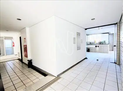 Hall para os salões do prédio 