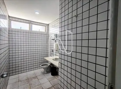 Banheiro de apoio à área externa 