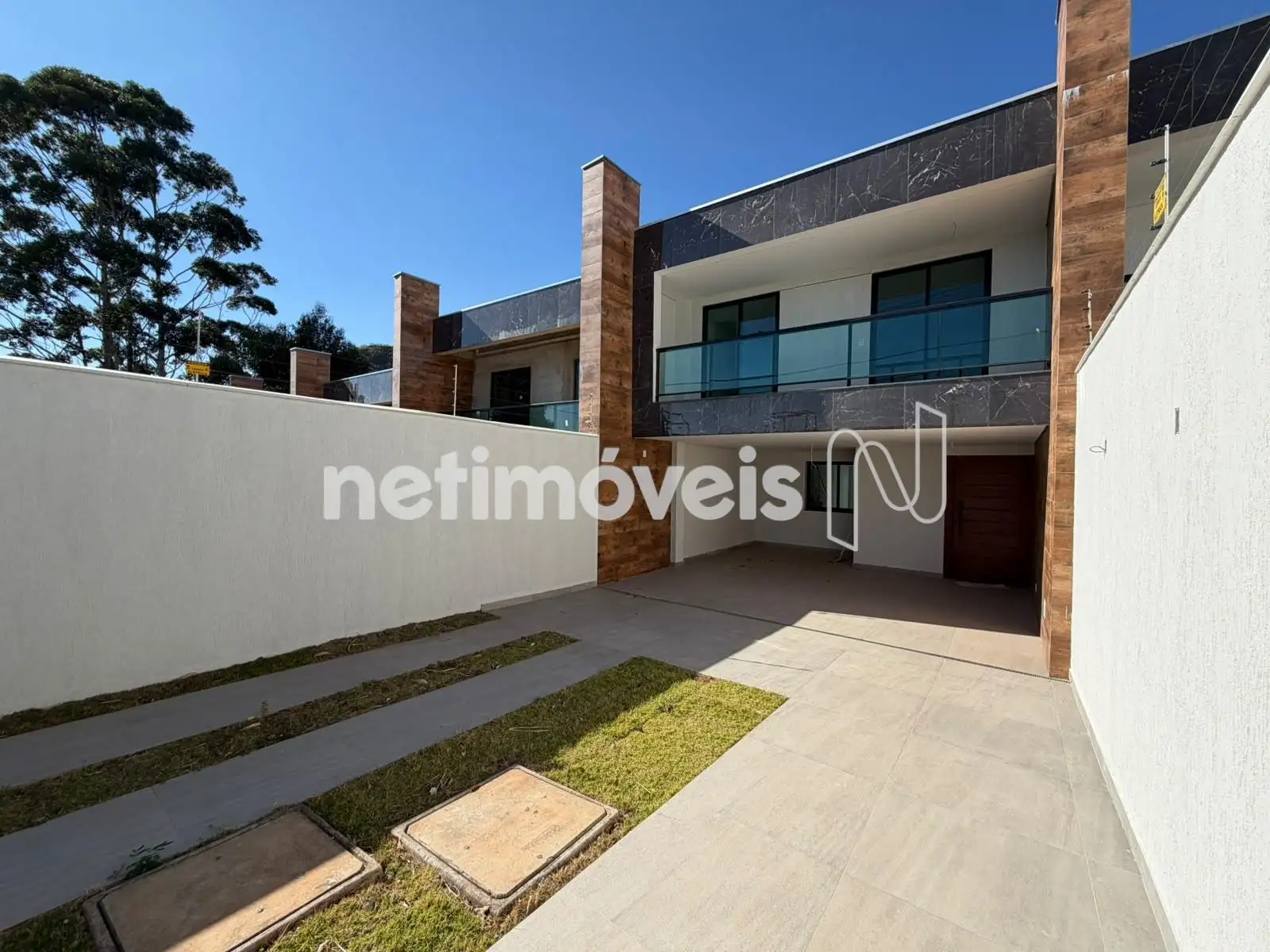 Casa para comprar com 219 m², 4 quartos, 3 banheiros, 3 vagas em Rua José Hemetério Andrade, Buritis, Belo Horizonte