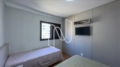 QUARTO SUÍTE PRINCIPAL COM PAINÉIS