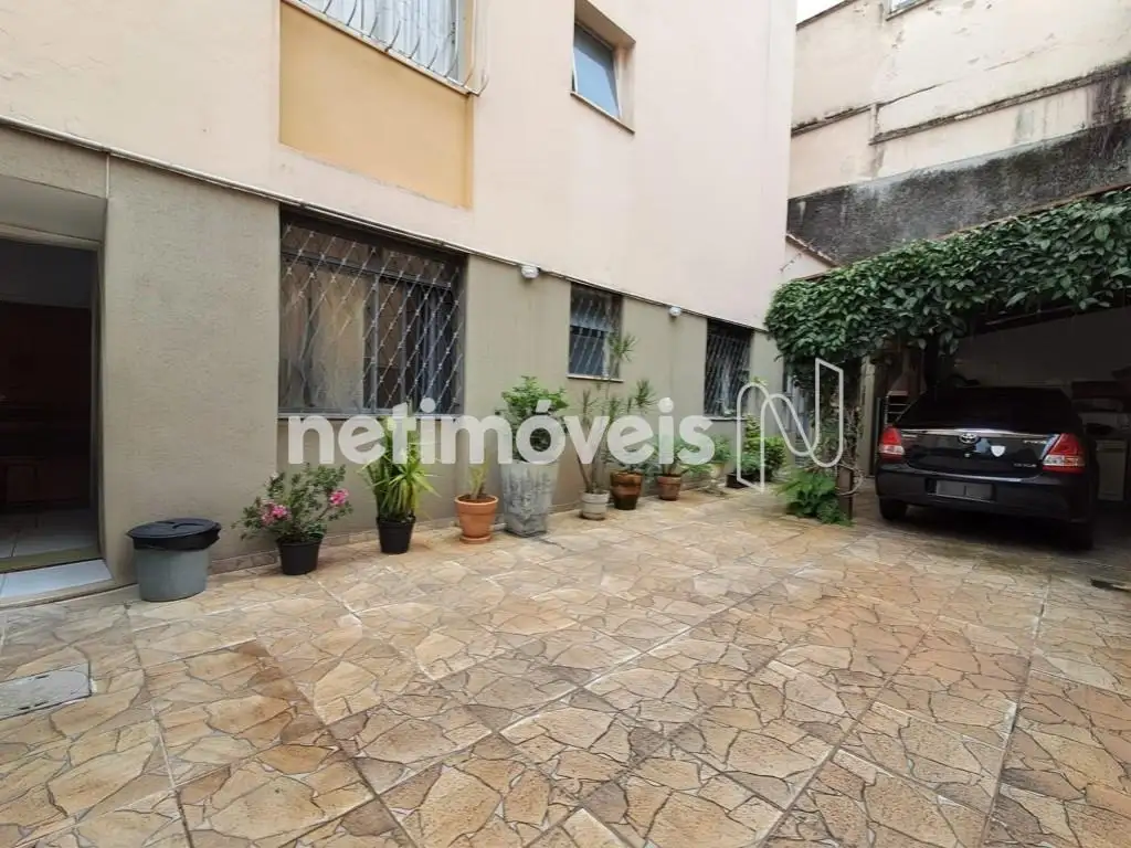 Área Externa + Garagem