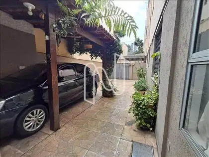 Área Externa + Garagem  