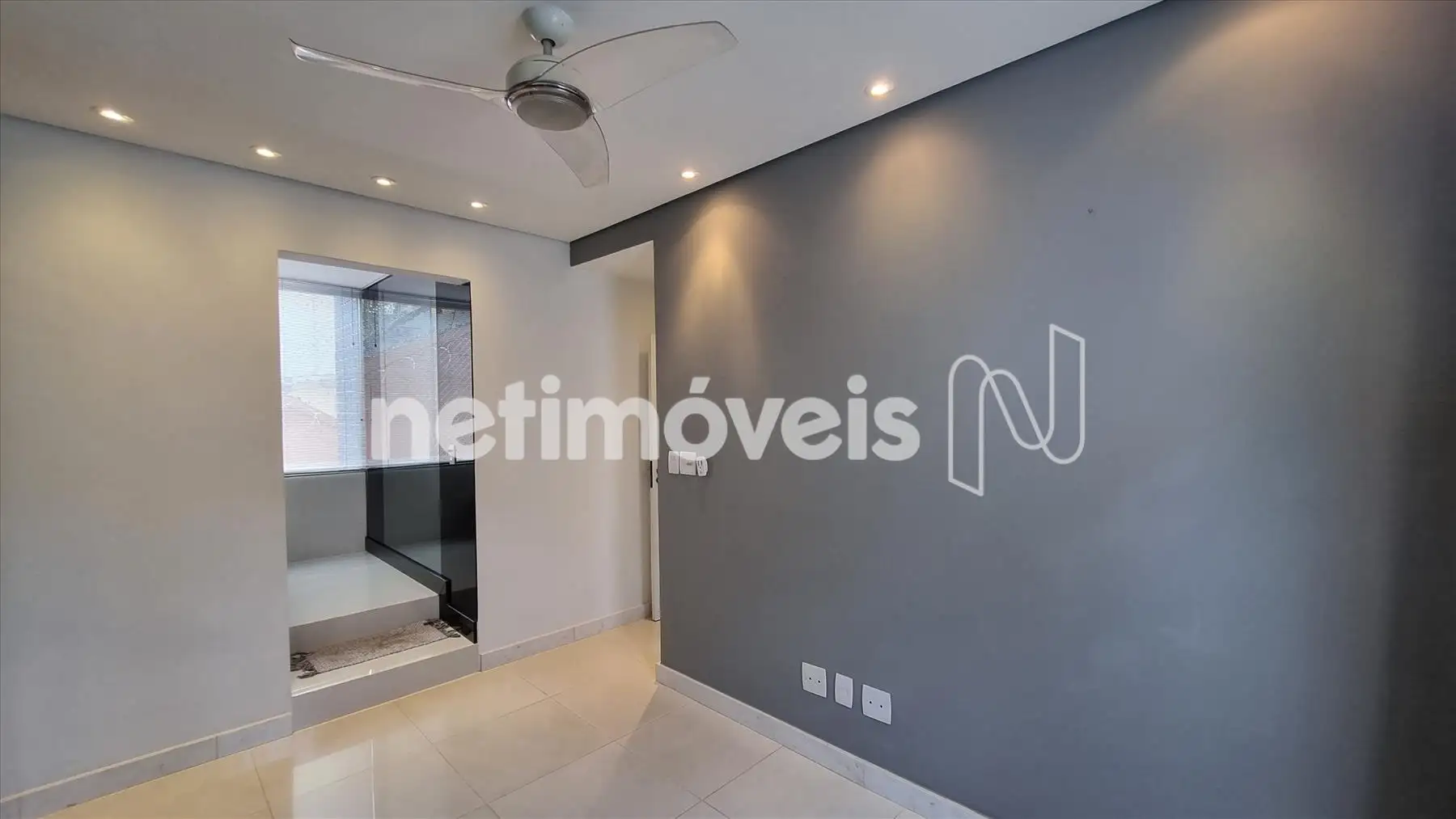 Suíte com Sala de Banho