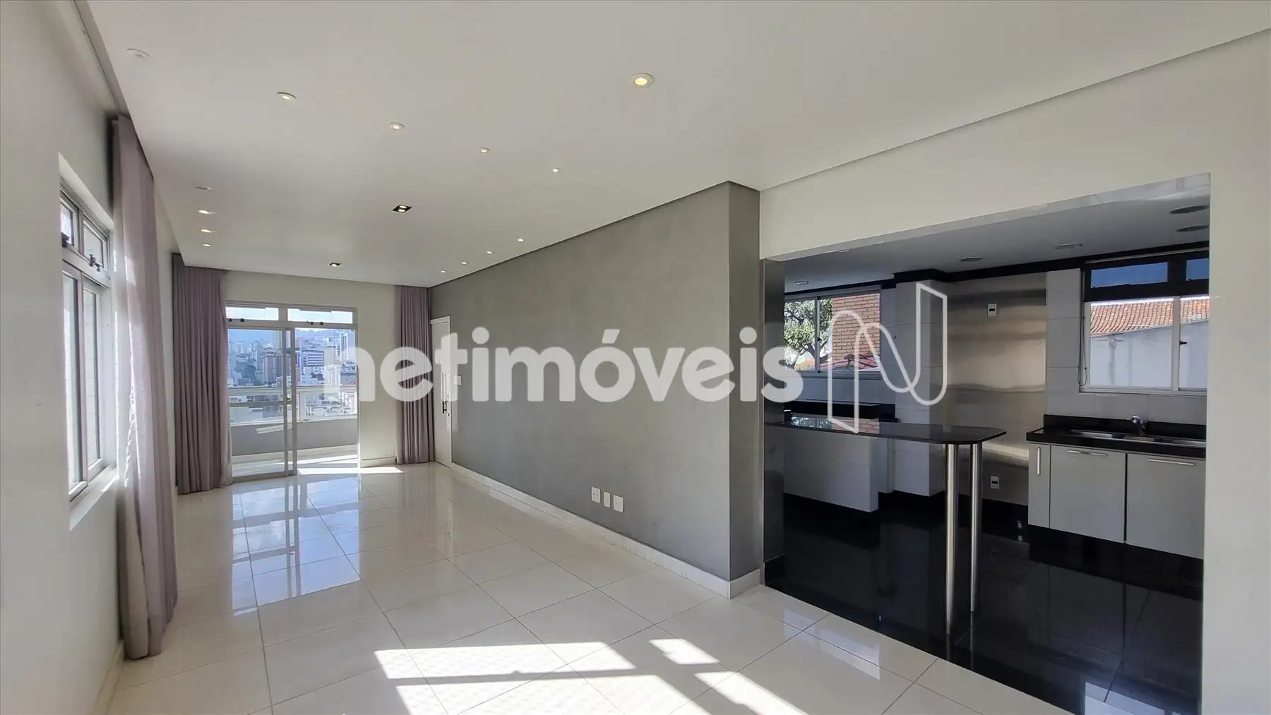 Sala, Varnada e Cozinha Americana