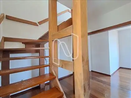 Acesso ao Segundo Piso