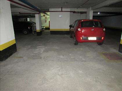 VAGA DE GARAGEM EM LINHA
