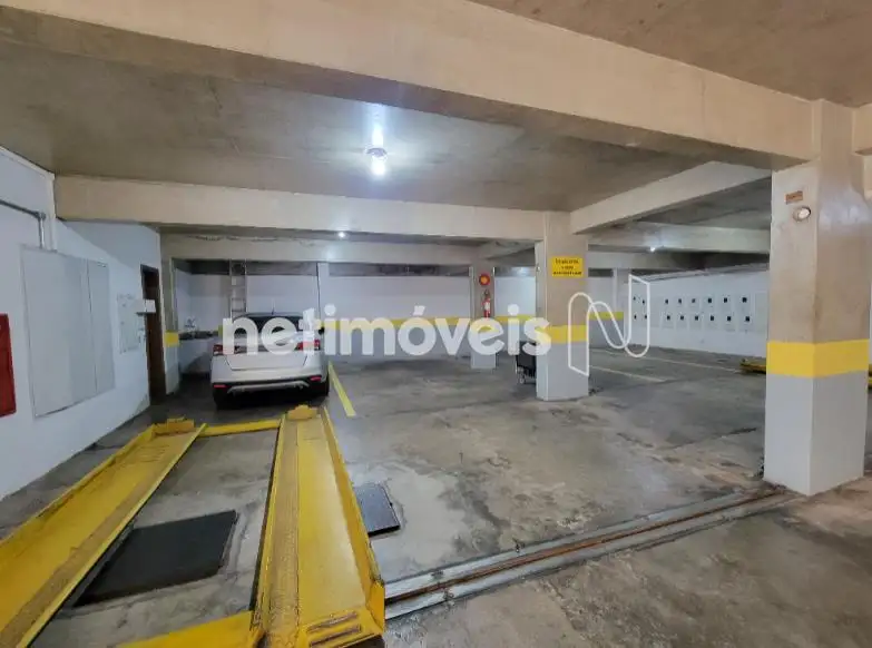 Vaga de garagem tipo estacionamento