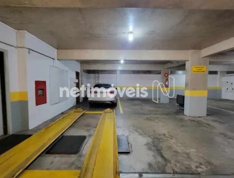 Vaga de garagem tipo estacionamento