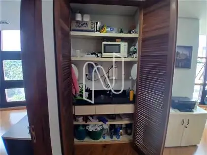 Cozinha dentro do armário