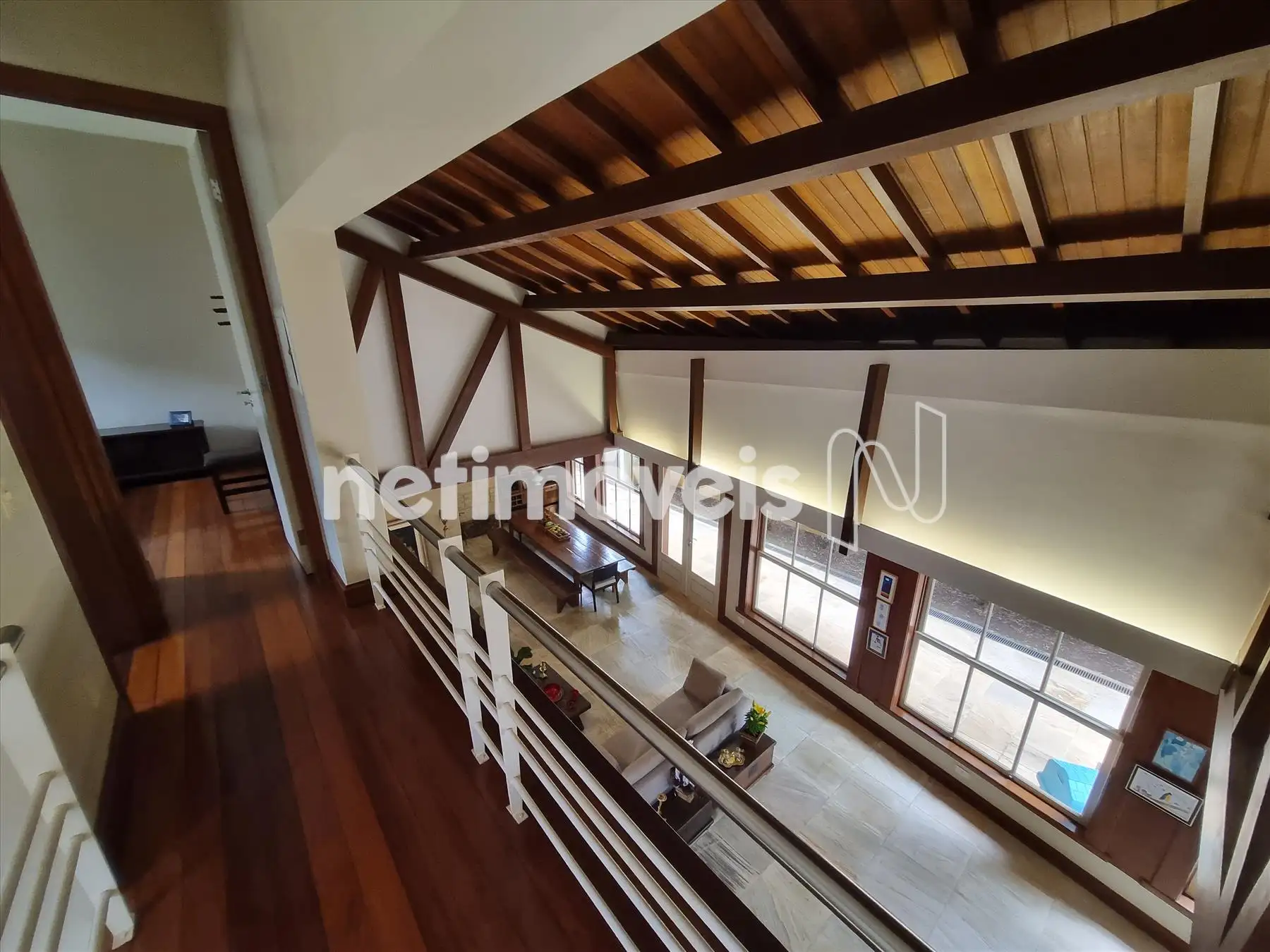 Passarela no 2º pavimento