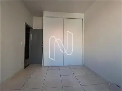 Quarto com armario 