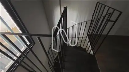 Escada de Acesso ao Mezanino