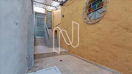 Corredor Para Acesso a Loja 