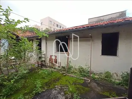 Barracão de Fundos 