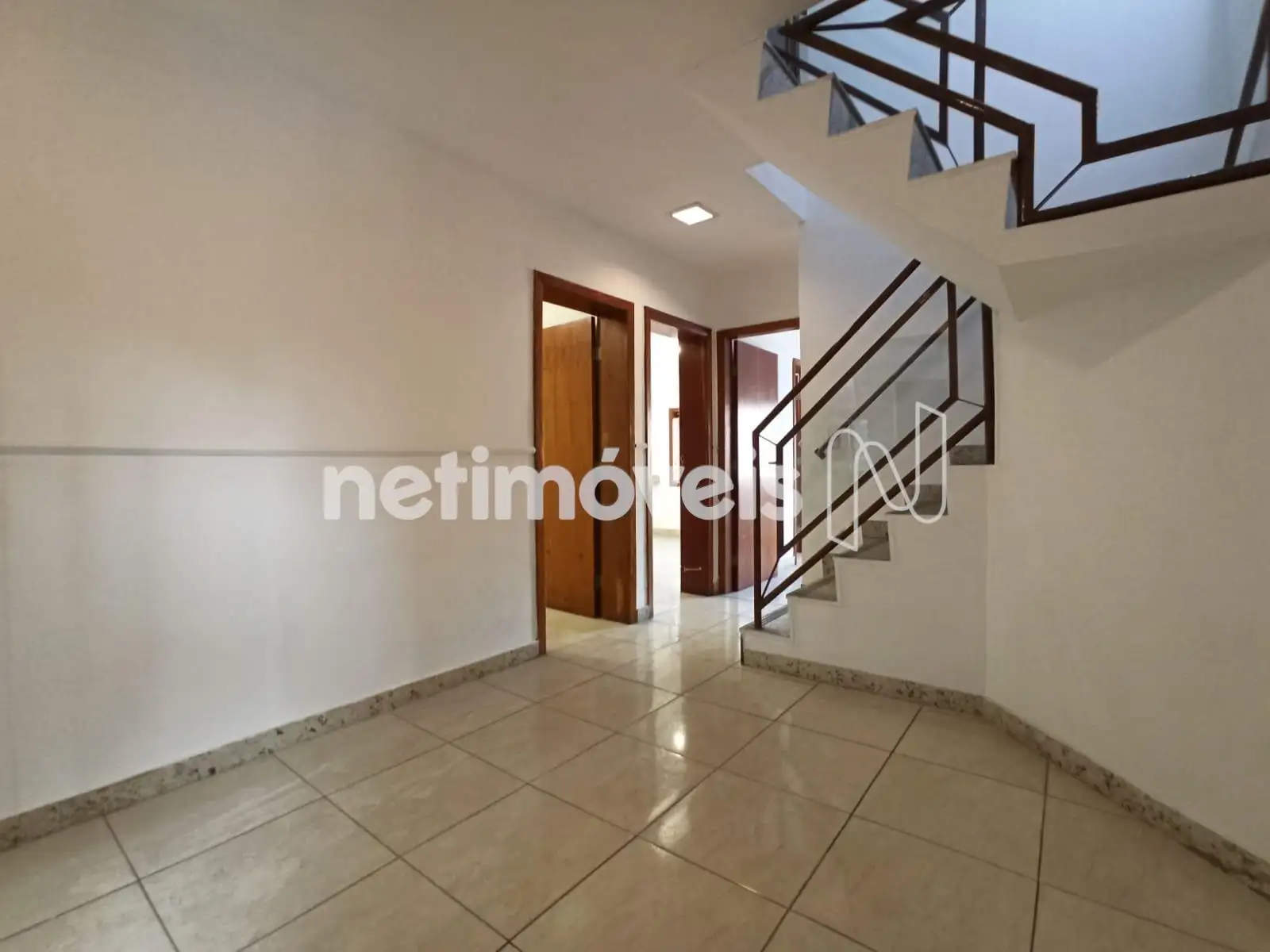 Conjunto de lojas para comprar com 141 m², 1 banheiro em Avenida Amazonas, Prado, Belo Horizonte
