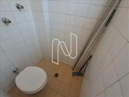 Banho da Dispensa/Área de Serviço 
