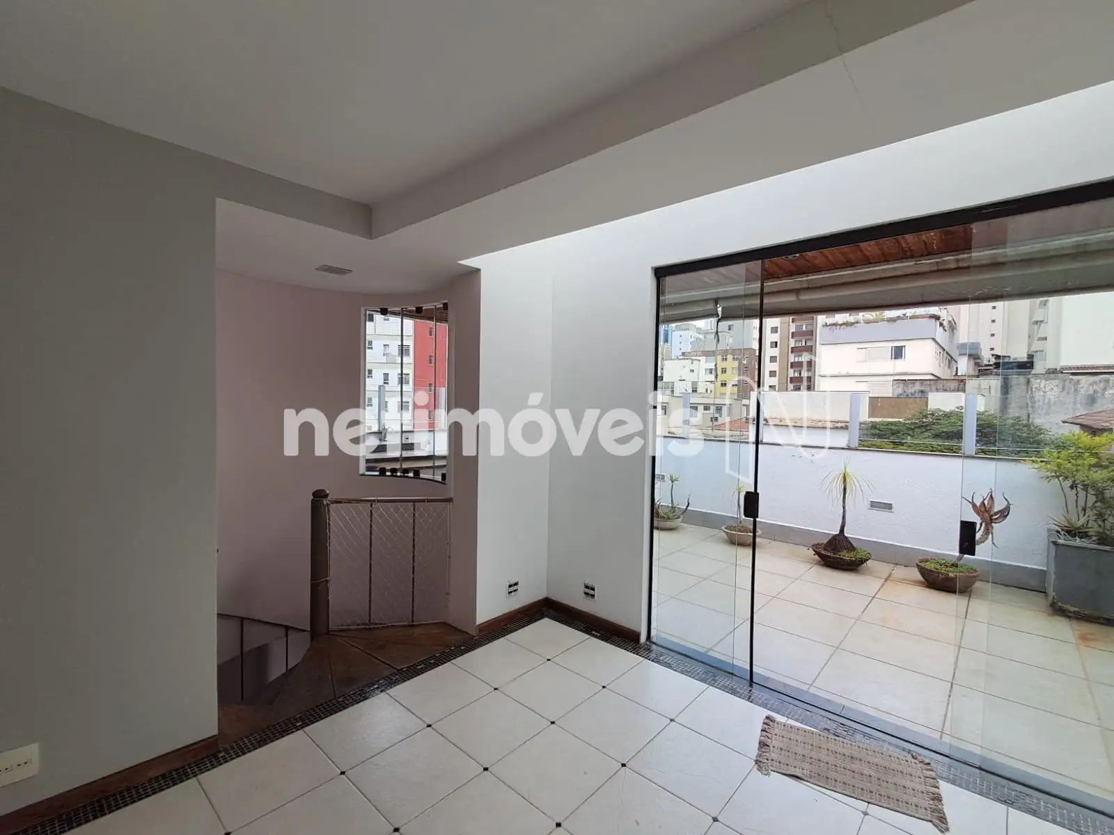 Sala - Localizado no 2° Pavimento