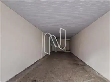 Vista pela rua