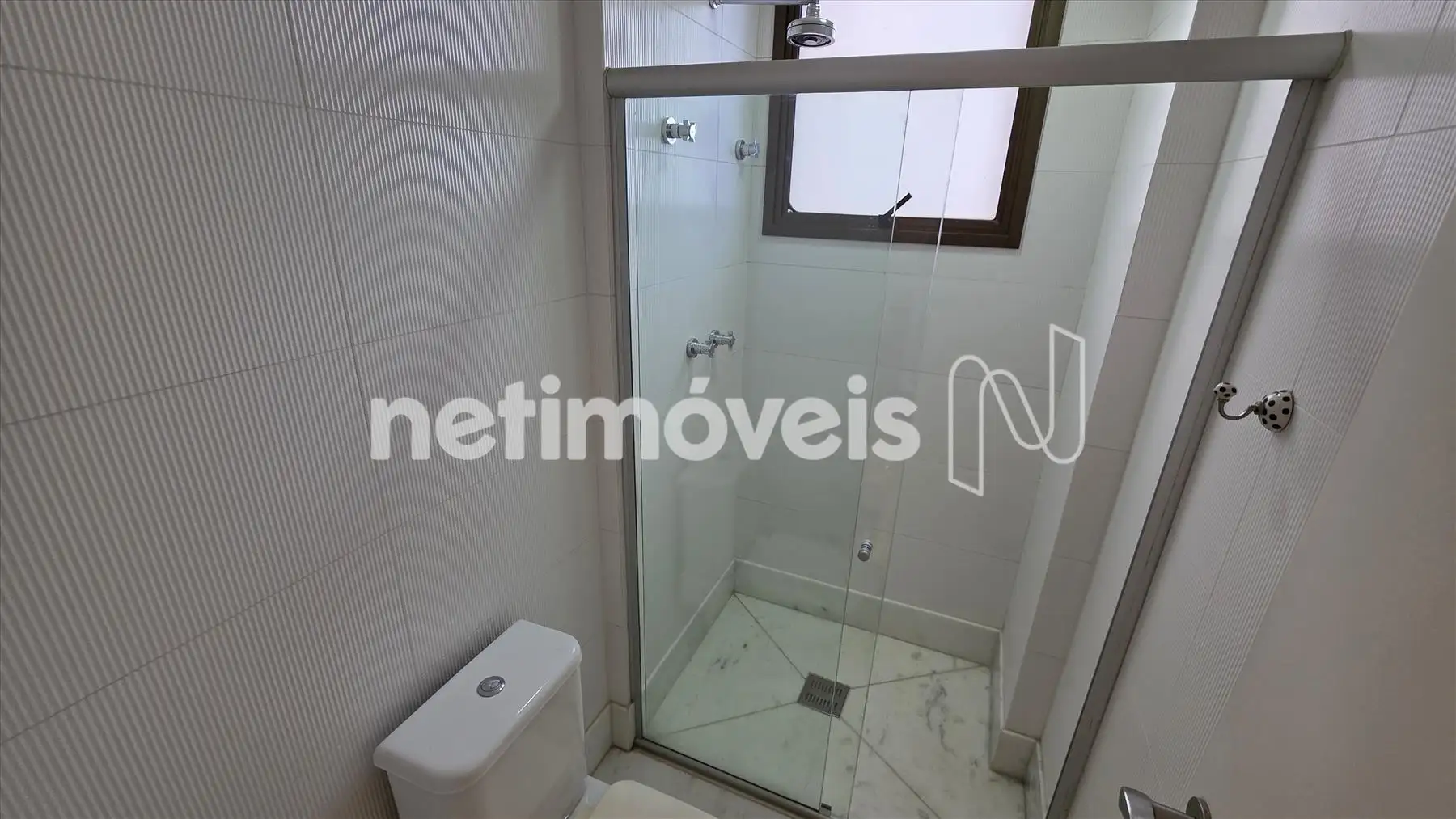 Banheiro Semi-Suítes