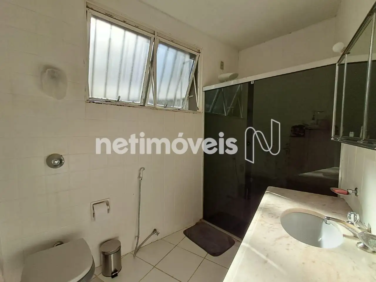 Suíte Quarto 01