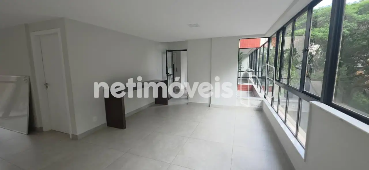 Entrada do Salçao de Festas