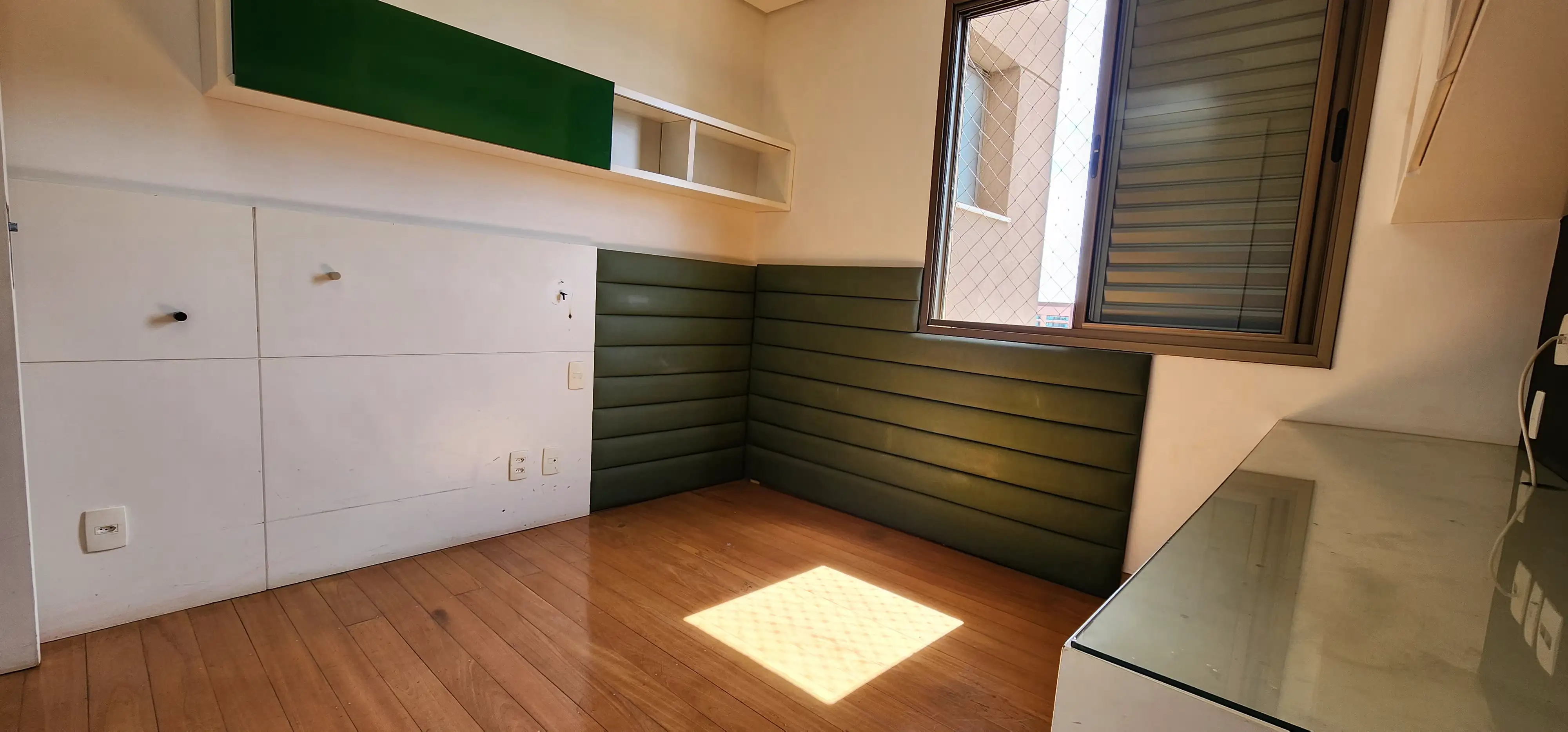 Quarto 1 Semi-Suíte