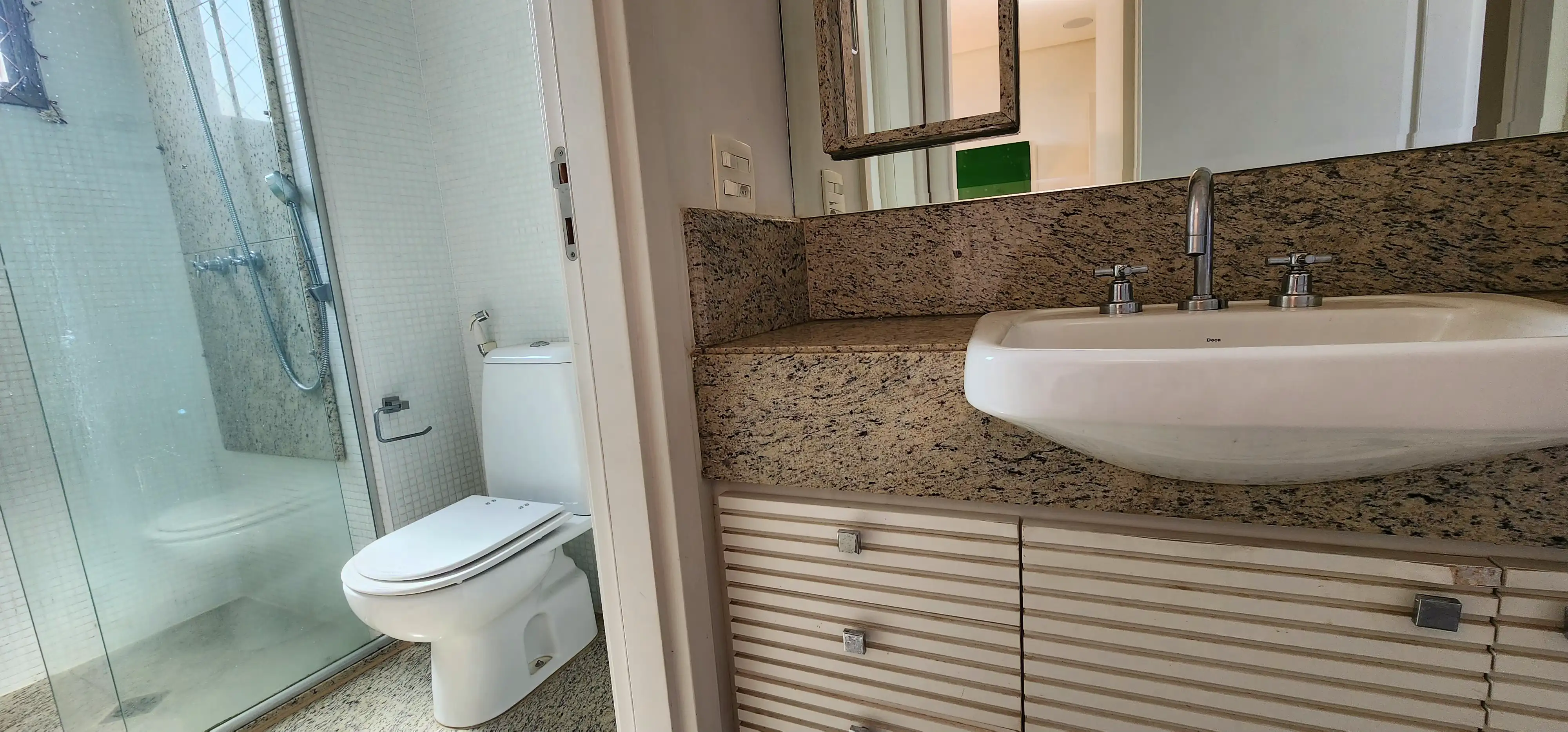 Banheiro Semi-Suíte