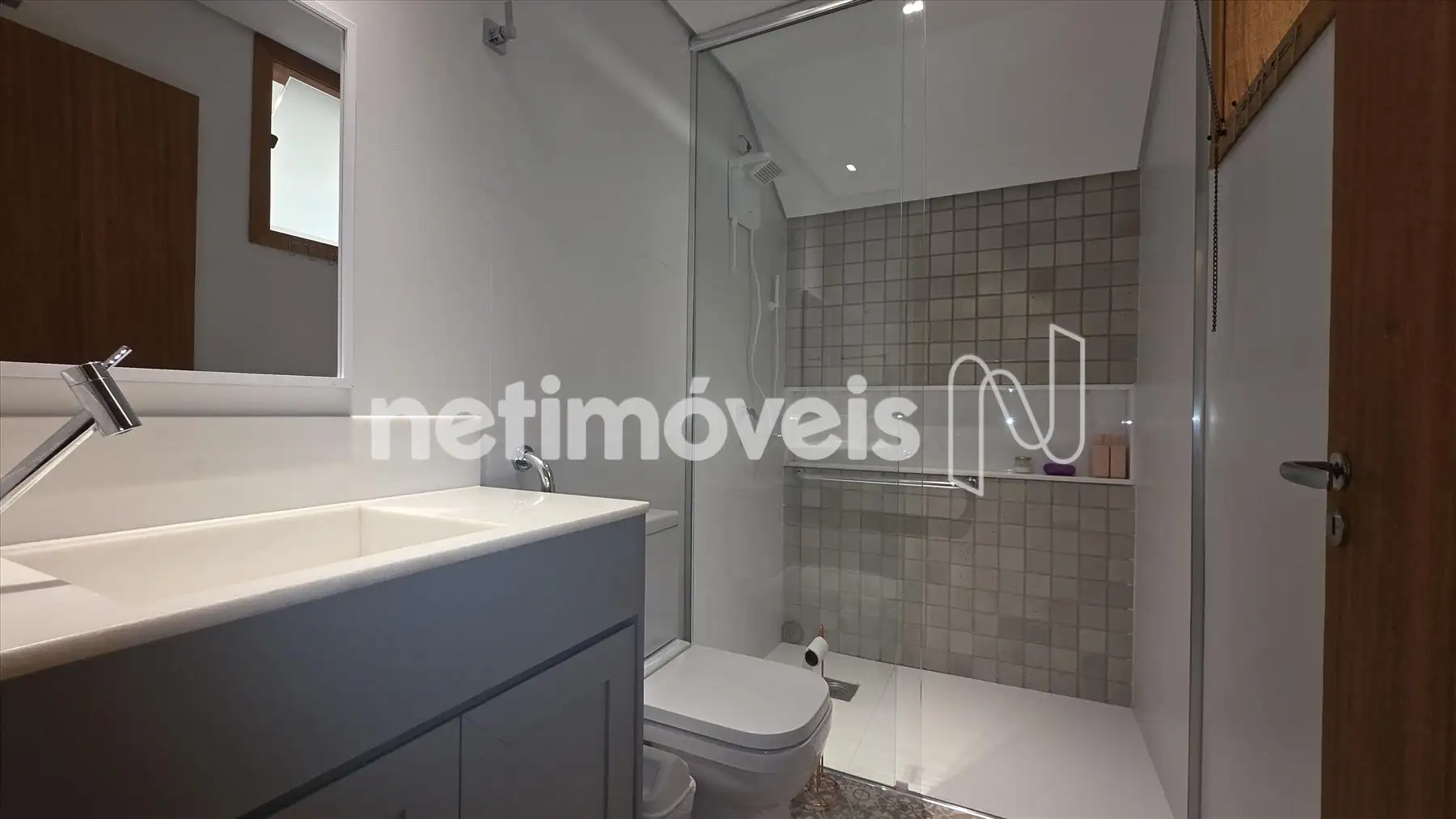 Banheiro Suíte no 1º pavimento