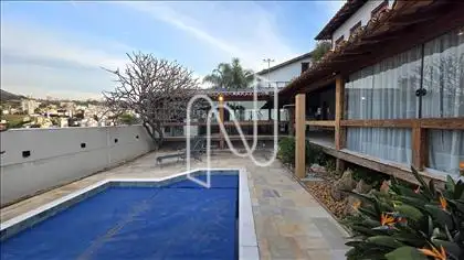 Área Externa e Piscina Aquecida  
