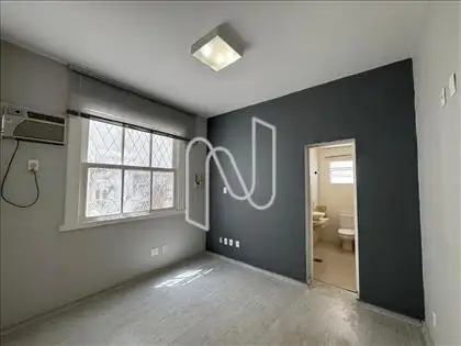  Consultório/Quarto com Suite