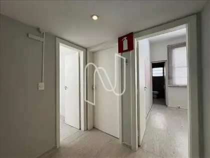 Corredor de Acesso aos Consultorios/Quartos 