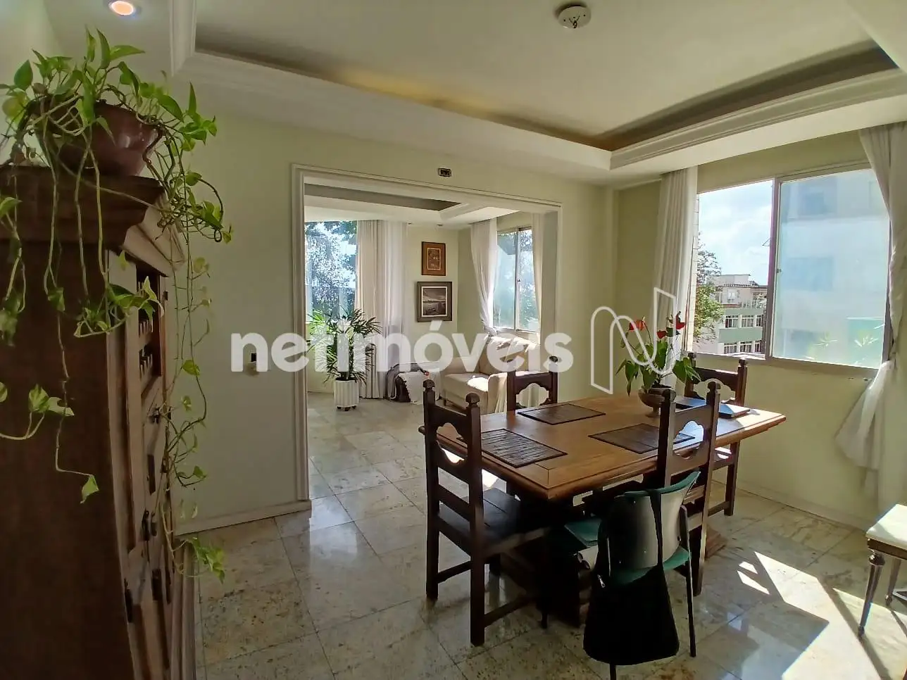 Salas de jantar e estar outro ângulo