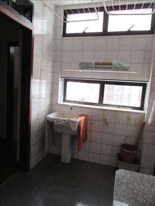 ÁREA DE SERVIÇO