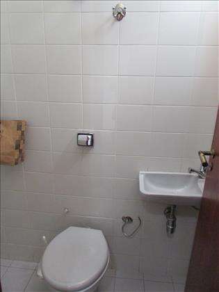 BANHEIRO DE SERVIÇO
