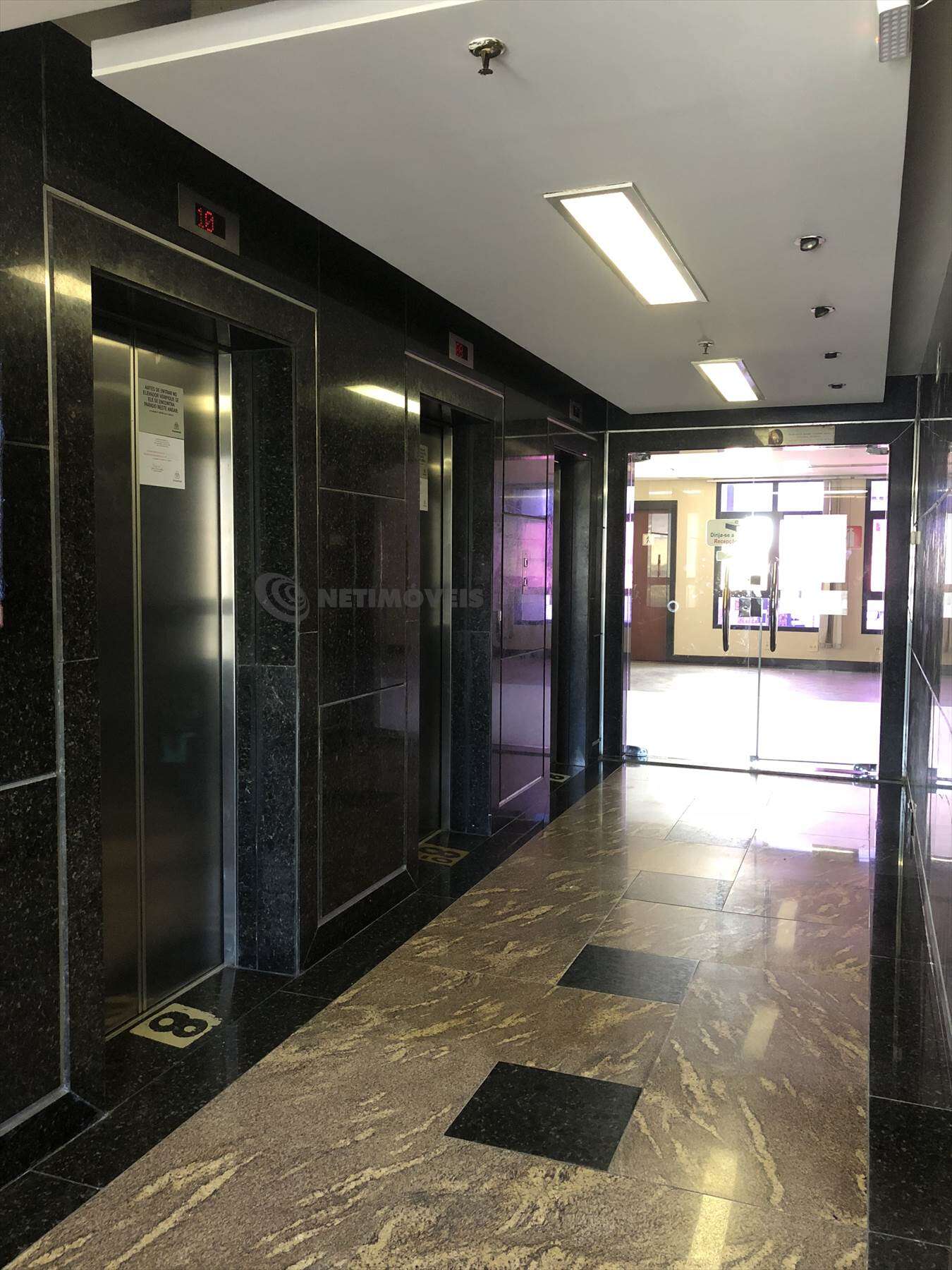 hall de entrada do andar