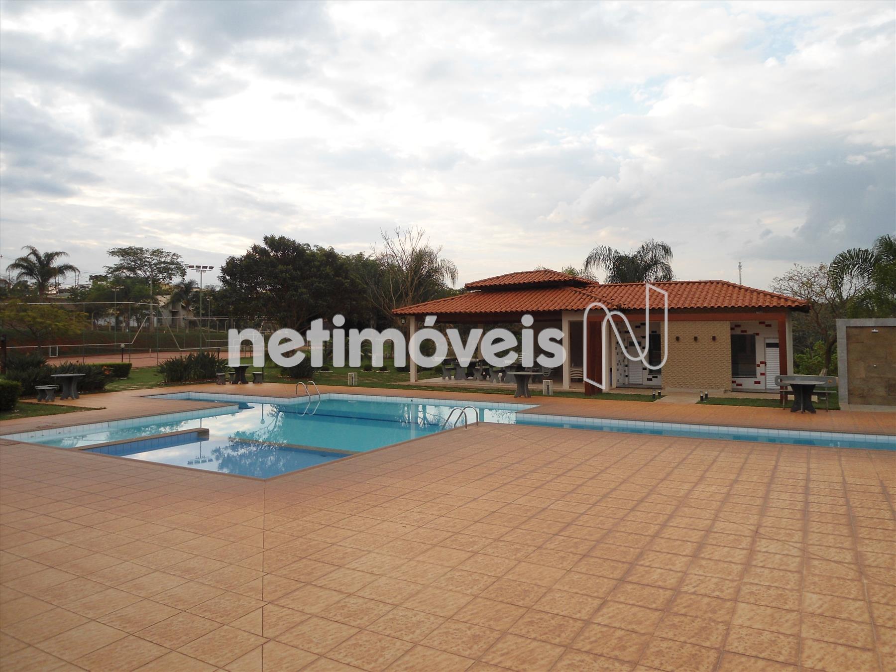 Piscina e saunas do clube