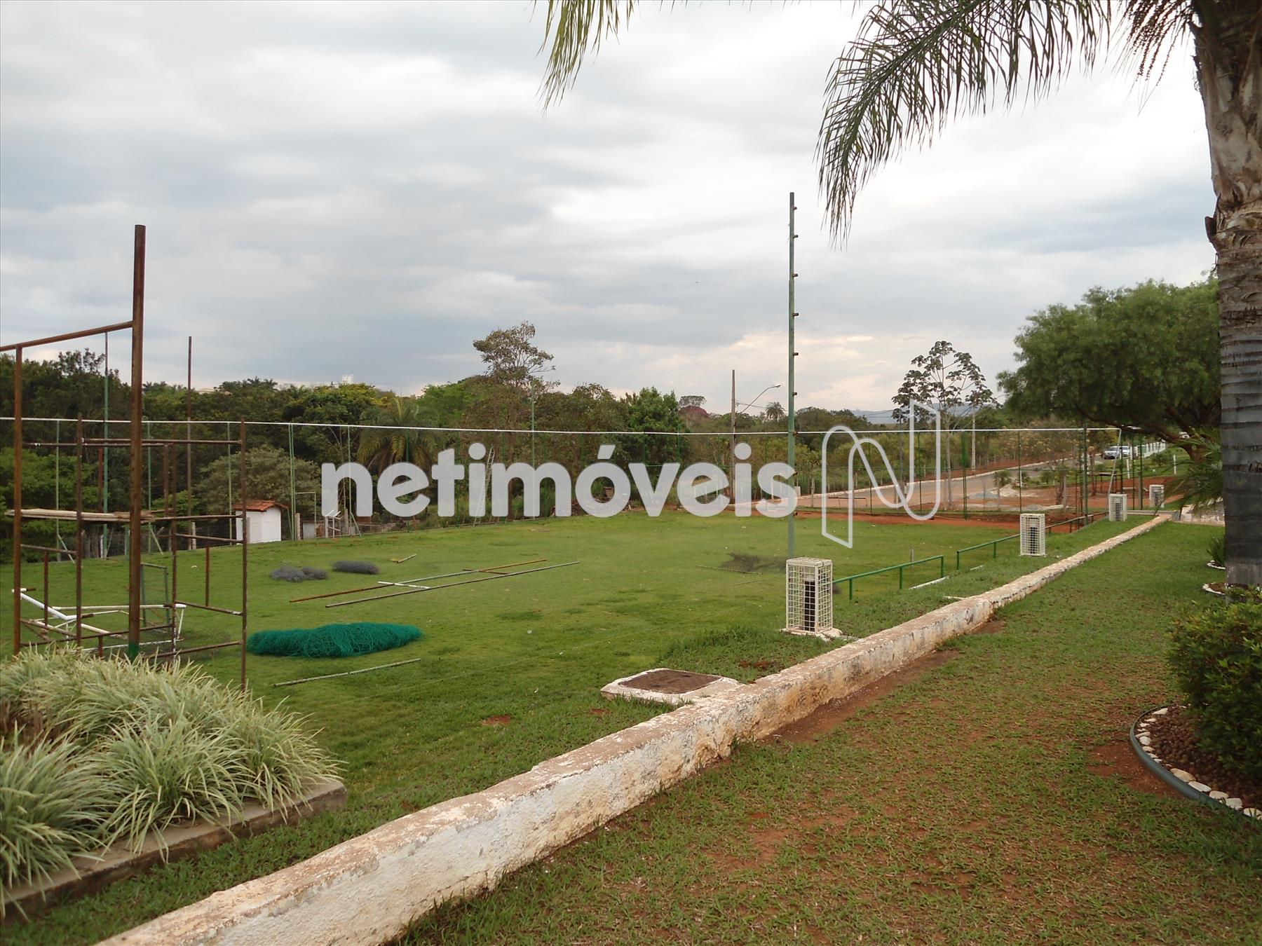 Campo de futebol do clube (em reforma)