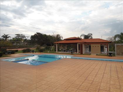 Piscina e saunas do clube 